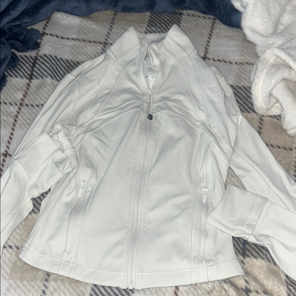 Lululemon Athletica White Ski Jacket Performance Fit